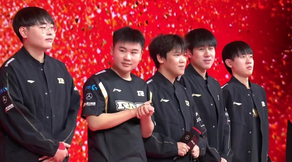 落下了帷幕 落下了帷幕